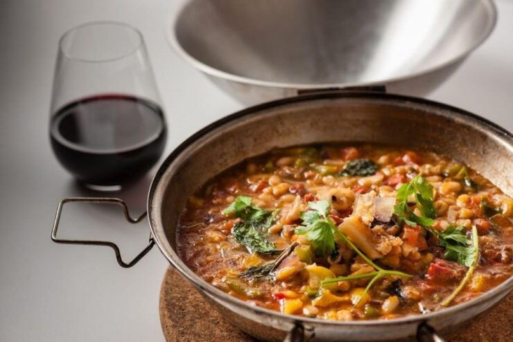 Faro: Learn to Cook a Cataplana Like a Local! - Language and Accessibility
