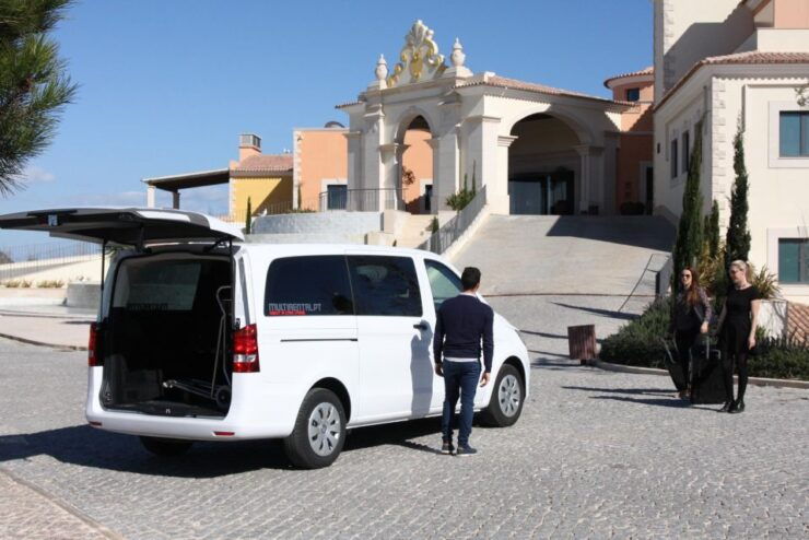 Faro: Private Transfer From Faro Airport to Lagos (60 Min) - Service Details