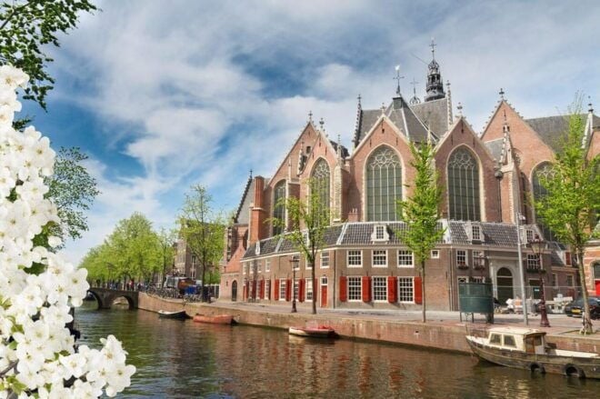 Fascinating Churches of Amsterdam Walking Tour - Nieuwe Kerk - Showcasing Religious Heritage