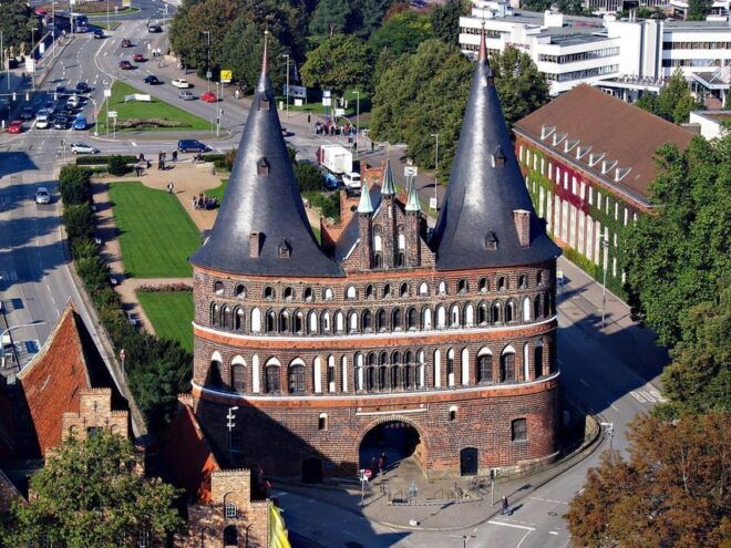 Fascinating Pearls of Lubeck – Guided Walking Tour - Scenic Views and Landmarks