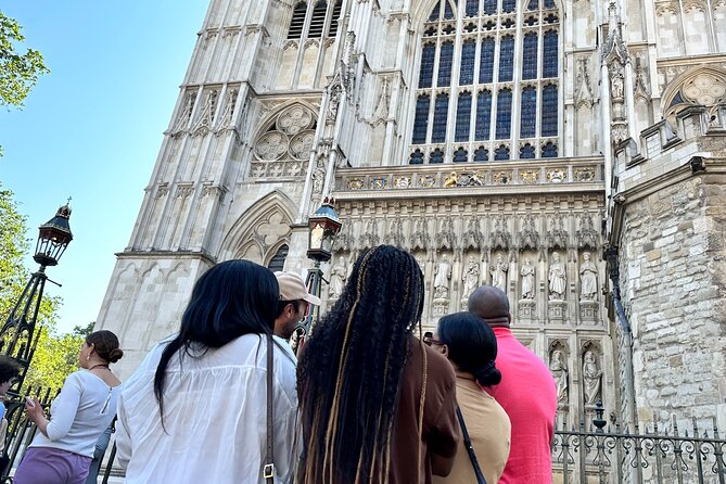 Fast Access Westminster Abbey Private Tour With a London Blue Badge Guide - Abbey Exploration