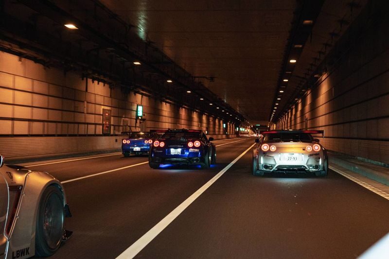 FAST & FURIOUS TOKYO DRIFT - GAIJINTUNED Tokyo Daikoku JDM Car Meet - The C1 Wangan loop: a ride, not a driving lesson