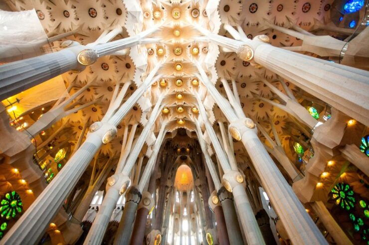 Fast-Track Access: Sagrada Familia 1.5-Hour Guided Tour - Fast Track Entry to the Magnificent Sagrada Familia