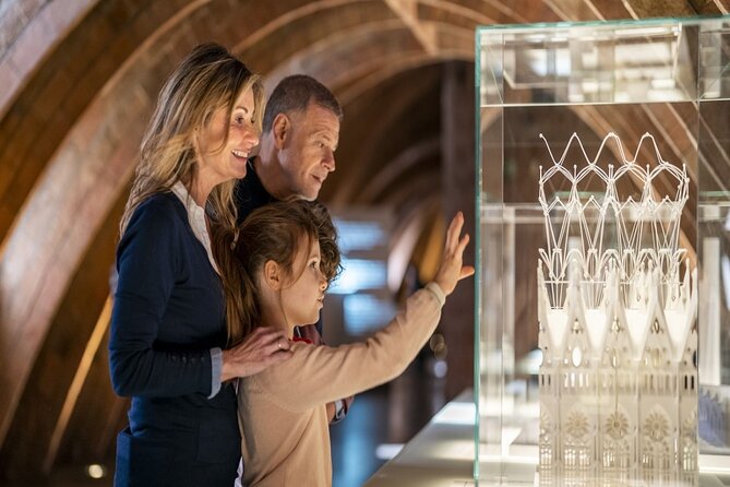 Fast Track Casa Batlló & La Pedrera Guided Tour - Meeting Point and Pickup Details