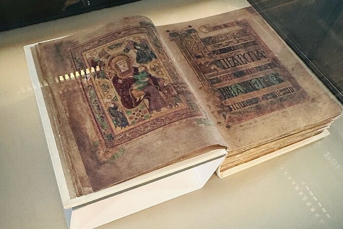 Fast-Track Easy Access Book of Kells Tour With Dublin Castle - Common Questions