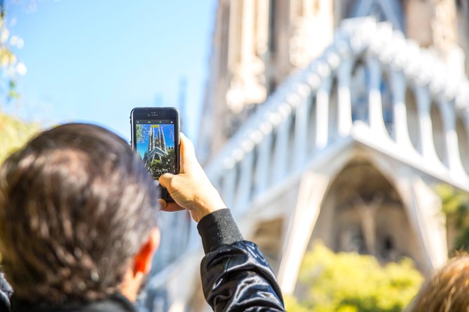 Fast Track Sagrada Familia Guided Tour - Positive Reviews