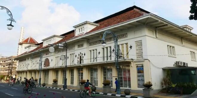 Fast Train From Jakarta To Bandung With Airport Pickup - Booking and Payment Information