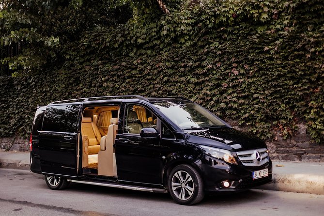 Fat Taxi - Private Istanbul Airport (IST) Transfer to Taksim - 24/7 Availability