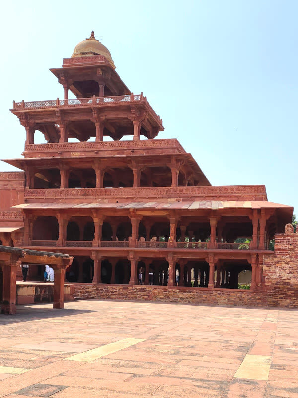 Fatehpur Sikri and Stepwell Tour from Agra to Jaipur - A transfer day with two worthwhile stops