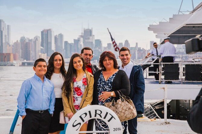 Father's Day Buffet Brunch Cruise on Lake Michigan - What to Expect on the Father’s Day Buffet Brunch Cruise