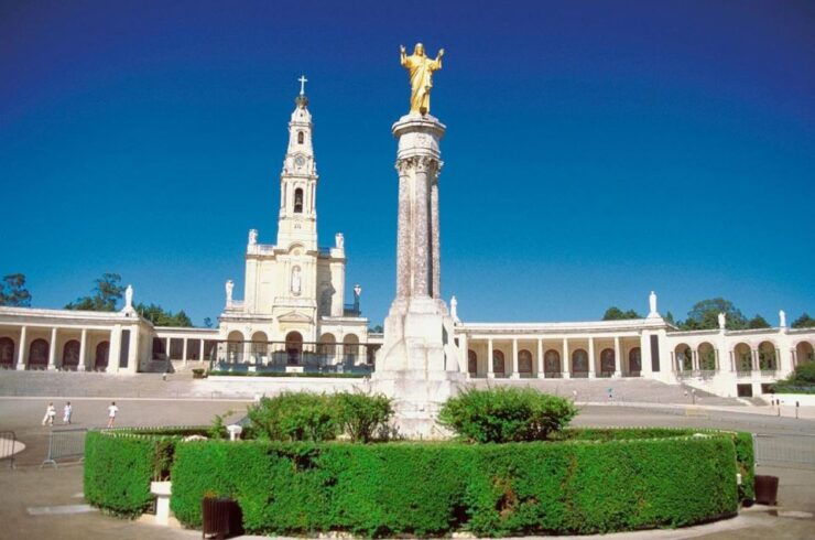 Fátima - Alfa Day Tour for up to 3 People (4 Hours) - Tour Details