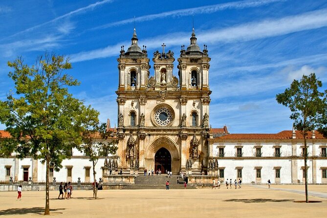 Fátima, Batalha, Alcobaça and Nazaré Private Tour - Itinerary Details