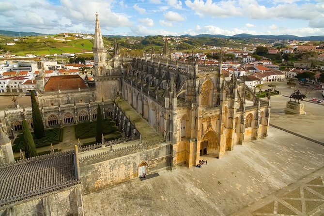 Fátima, Batalha, Alcobaça, and Óbidos Full Day Private Tour From Lisbon - Common Questions