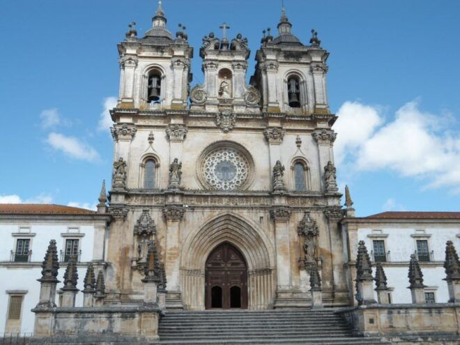 Fátima, Batalha, Alcobaça, Nazaré and Óbidos Private Tour - Review Summary