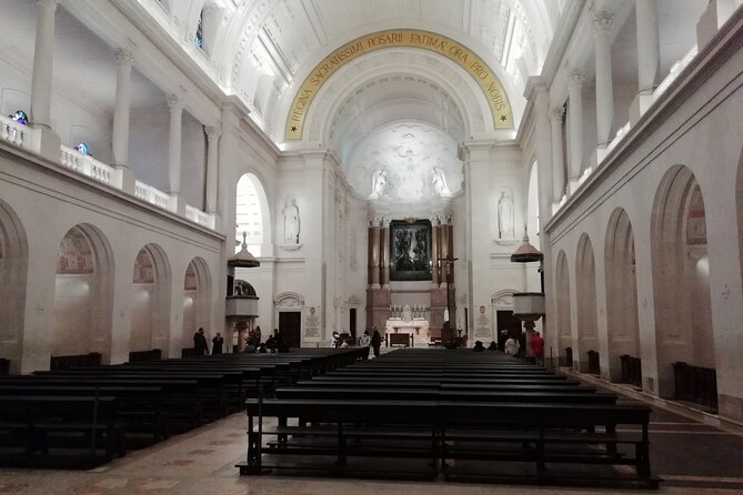 Fátima, Batalha, Alcobaça, Nazaré (Big Waves), and Óbidos Are All Destinations for a Private Tour Starting From Lisbon - Top Attractions in Western Portugal