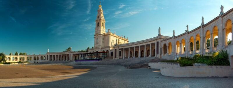 Fatima, Batalha, Nazaré and Óbidos - Good To Know