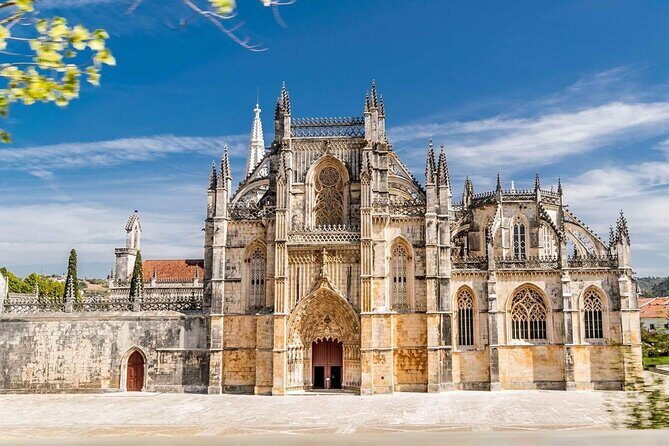 Fátima, Batalha, Nazaré, Óbidos - Minivan, 4x4 or Car - Who Would Love This Tour?