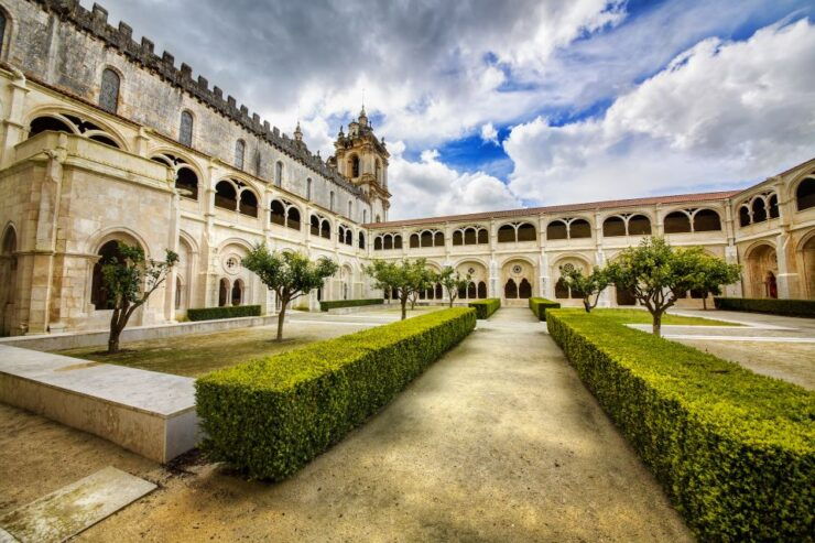 Fátima, Batalha & Obidos Day Trip - Duration and Live Tour Guide