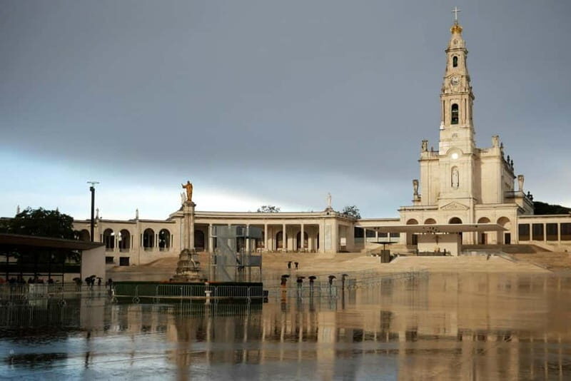 Fátima + Batalha Tour  Culture and History Departing from Porto - What to Expect from This Day Trip