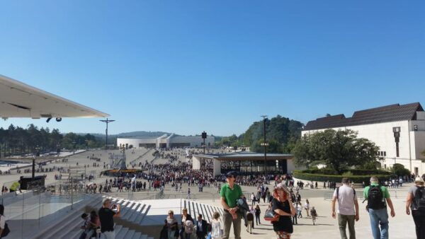 FATIMA: DELUXE FULLY PRIVATE FULL DAY TOUR BY CAR - Multilingual Guides