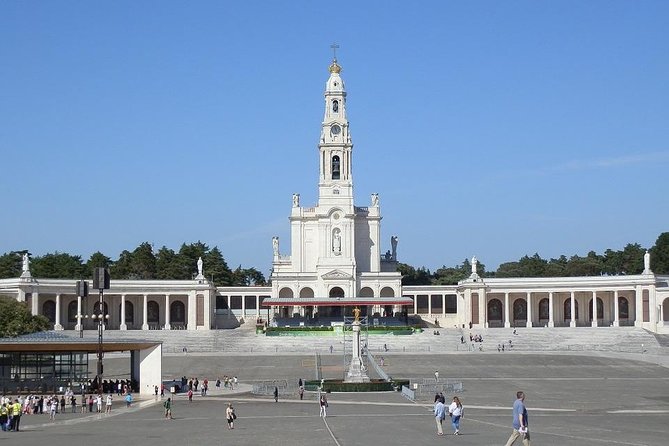 Fatima Half-Day Tour From Lisbon - Transportation Details