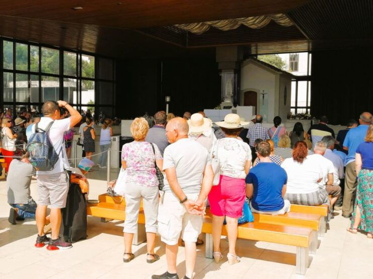 Fátima: Highlights of the Pilgrims in Half Day Private Tour - Tour Duration and Availability