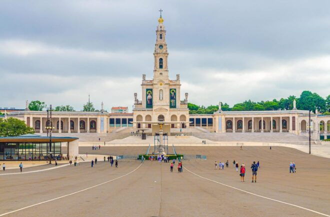 Fátima Holy City Full Day Tour - Sanctuary of Our Lady of Fátima
