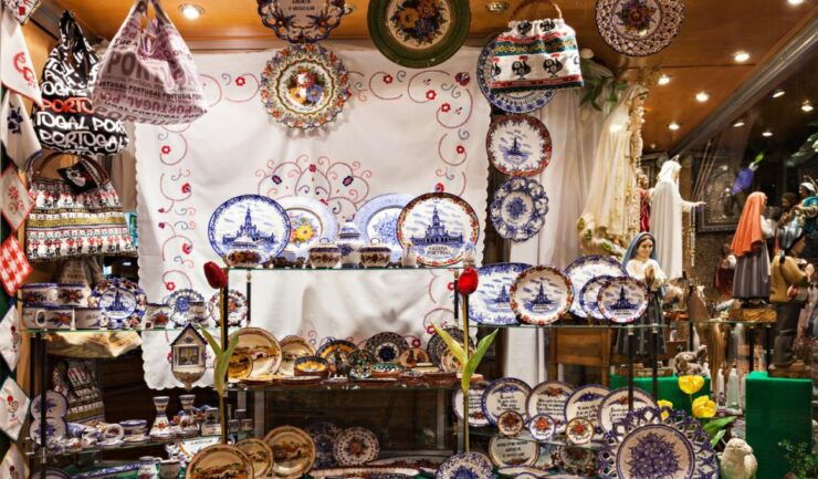 Fatima Private Tour From Lisbon - Location and Accessibility