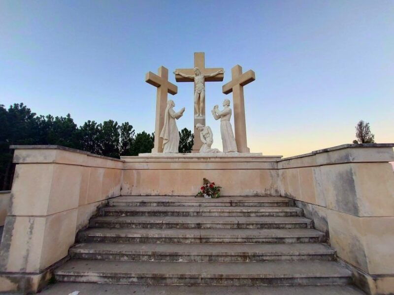 Fátima Private Tour: Shrine| Sacred Path |Shepherds House - Deepening the Experience with the Way of the Cross