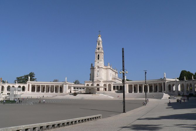 Fatima Sanctuary and Little Shepherds Village, 5h Tour From Lisbon - Meeting and Pickup Information