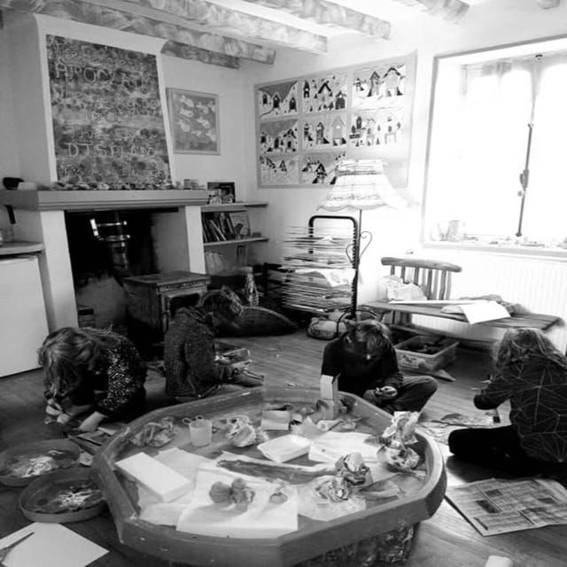 Faux La Montagne : Le Nid Dart : English Art Workshops for Children - Small Group Sizes and Personalized Attention