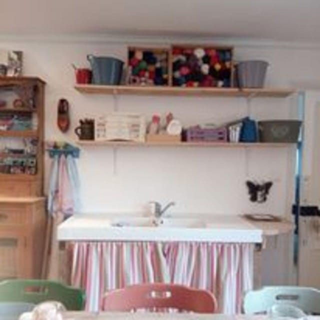 Faux La Montagne : Le Nid Dart : English Art Workshops for Children - Taking Home Artistic Creations as Souvenirs