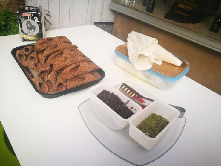 Favara: Guided Walking Tour With Cannolo and Sicilian Lunch - Good To Know
