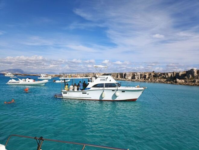 Favignana: Favignana & Levanzo Sightseeing Cruise With Lunch - Experience Highlights