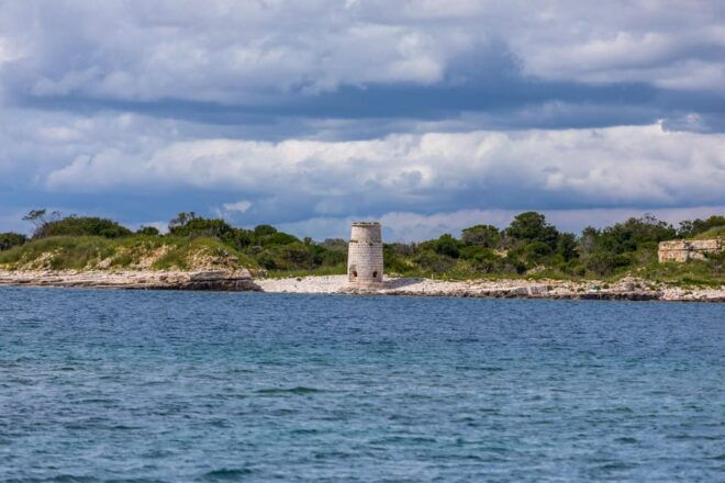 FažAna: Sail Like a President With Brijuni Panorama - Crew Experience and Accessibility
