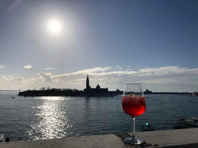 Feel Romantic Venice Without Kids for One Evening - Included and Not Included