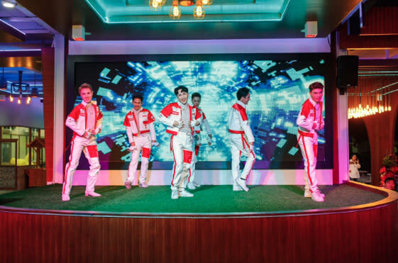 Female Friendly tour - Bubble in the Forest & Handsome boy show - Who should book this Bangkok night out?
