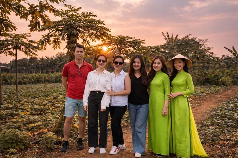 Female Riders in Ao Dai: Hanoi Sunset & Nightlife Experience by Motorbike - Food stops, with bun cha at the center