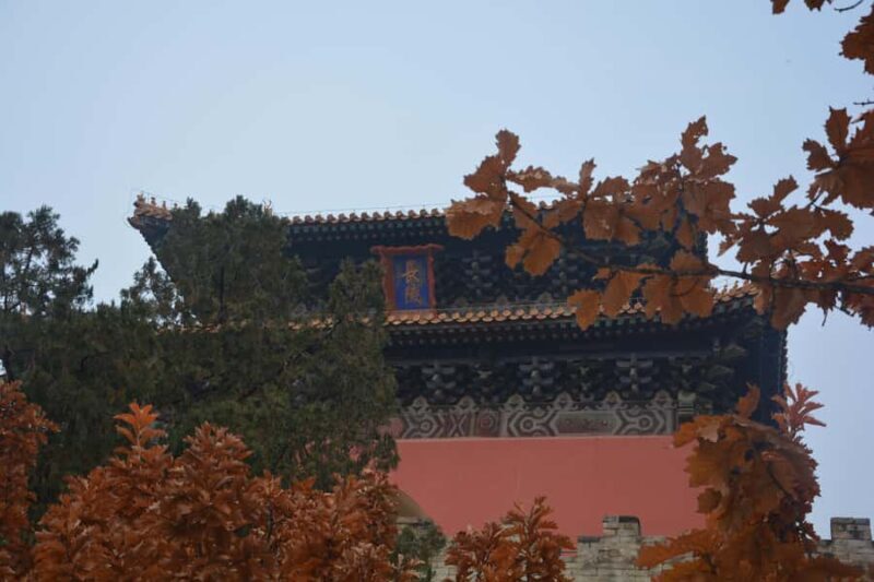 Feng Shui Beijing: Great Wall, Ming Tombs, and Hutongs Tour - Exploring the Ming Tombs’ Burial Secrets