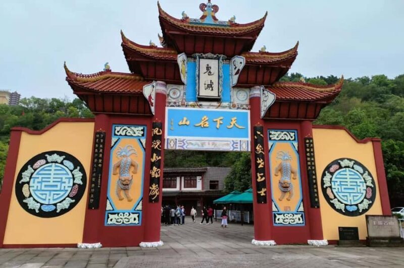 Fengdu Ming Mountain: Cultural Underworld Day Tour - The Experience’s Practical Aspects