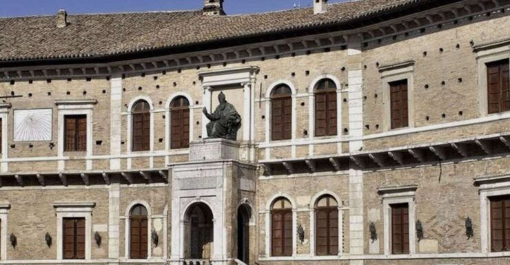 Fermo: Scenic Town Walking Tour With Drink - Tour Details