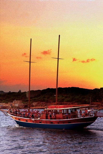 Fernandes Sunset Cruise Including Dinner With Open Bar - Booking Details for the Sunset Cruise