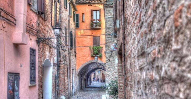 Ferrara: 2-Hour City Center Walking Tour - Good To Know