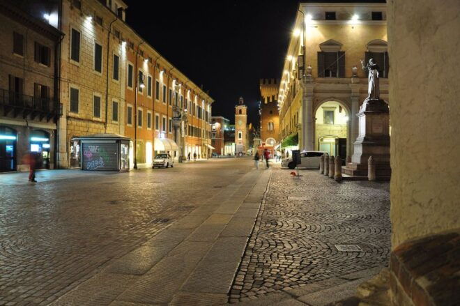 Ferrara: Private Walking Tour With Local Guide - Inclusions and Logistics
