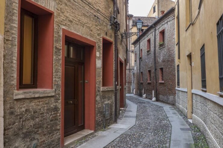 Ferrara: Tour Dei Punti Salienti Della Città a Piedi in Italiano. - Prenota Ora E Paga Dopo