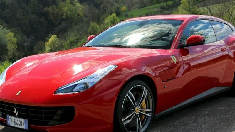 Ferrari GTC4Lusso test drive experience in Maranello - What happens from arrival to the road