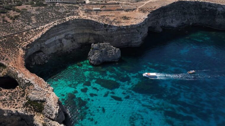 Ferry service to Blue Lagoon (opt. stop in Gozo)& Caves trip - Who should consider this tour?