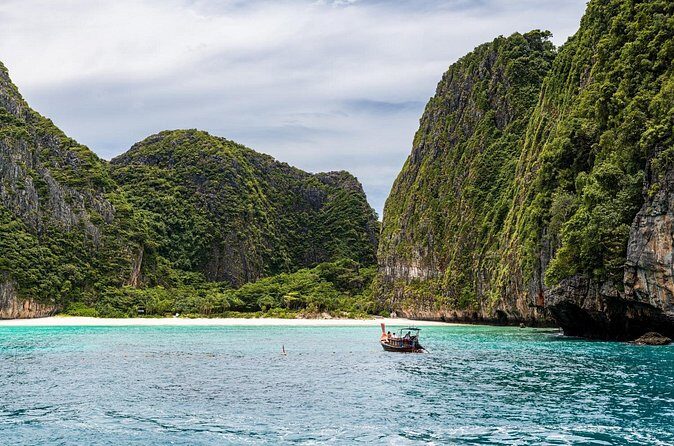 Ferry Tickets between Krabi Town and Koh Phi Phi - Who Should Book This Ferry?