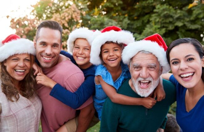 Festive Faro: Historic Christmas Lights & Market Delights - Sights, Smells, and Sounds of the Season
