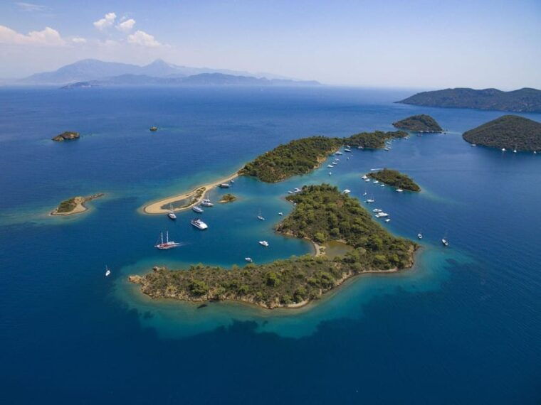 Fethiye: 12 Islands Boat Tour With Lunch and Hotel Pickup - Pickup and Meeting Information
